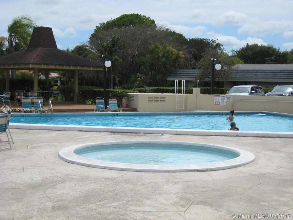 VILLAGE OF KINGS CREEK CO - Residential Lease