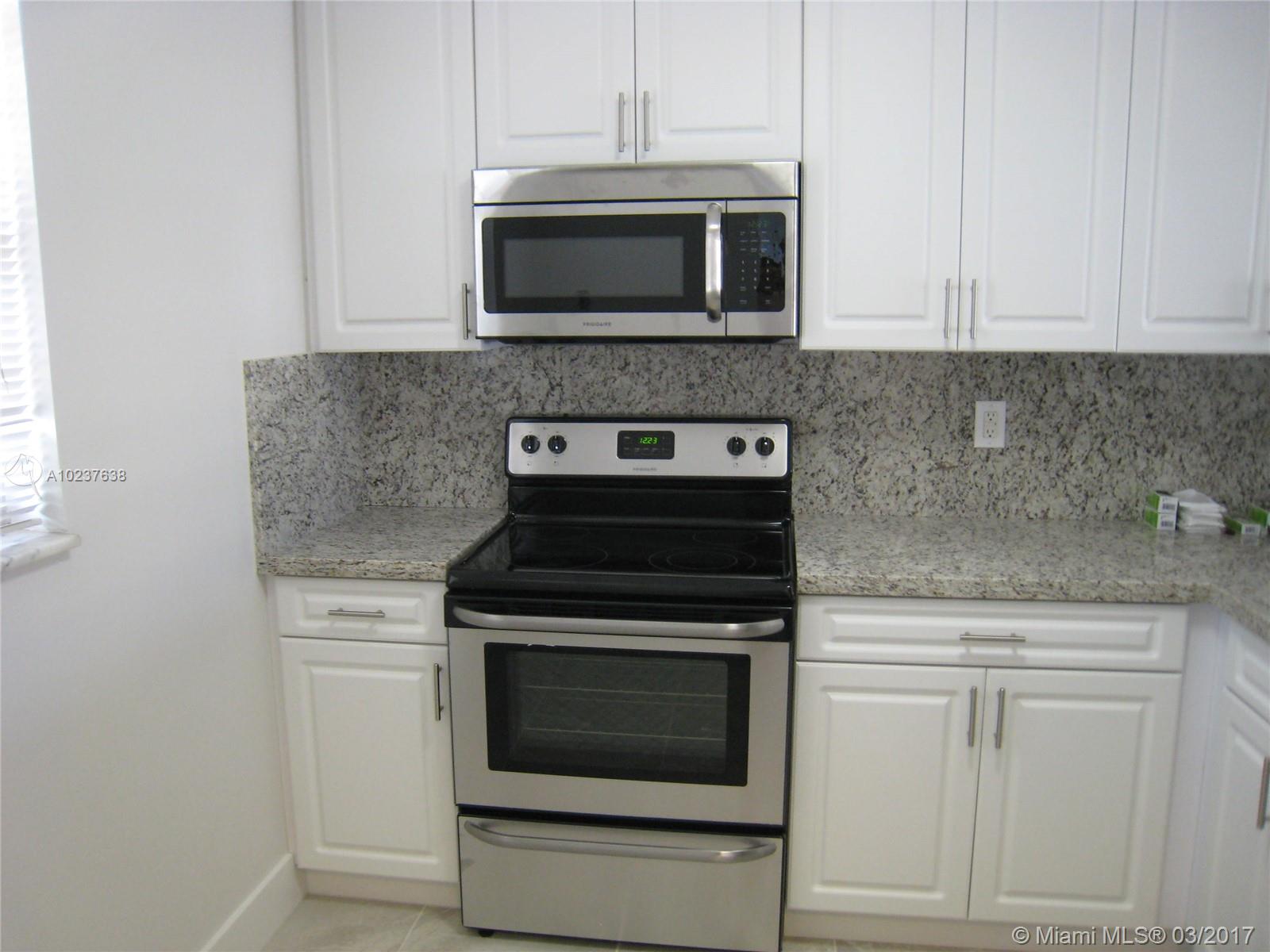 VILLAGE OF KINGS CREEK CO - Residential Lease