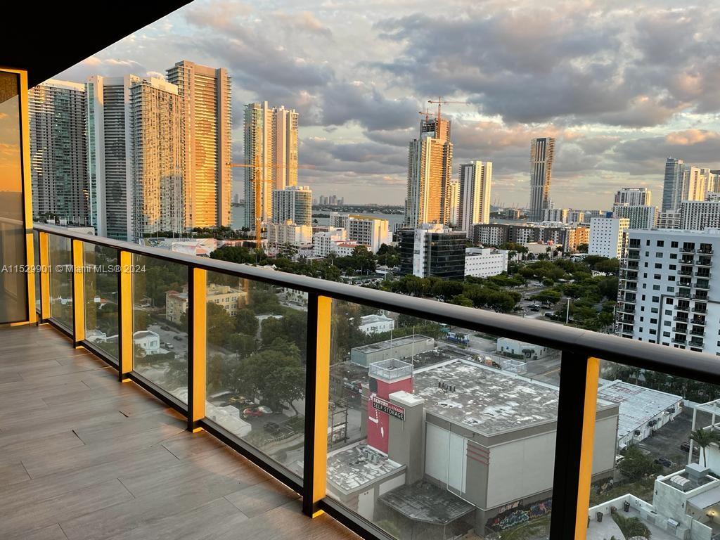 Minimum 90 Days - Modern 1 Bedroom + Den (Desk), FURNISHED unit at Hyde Midtown, Miami. The apartment
has Bosch appliances, safe floor-to-ceiling high-impact windows, and entire ceramic floors (NO CARPET!!). Resort-style amenities. Tennis court, putting green, full-service spa, wellness center with state-of-the-art equipment, poolside cabanas, media room, and private dog park. Amenities areas with high-speed internet. 24hs attendant, security services, and fob-controlled access. One valet parking included. It is within walking distance from the Miami Design District and just a short drive away from the Wynwood Art District, American Airlines Arena, Brickell City Centre, Miami Beach, Adrienne Arsht Center For The Performing Arts, and Downtown Miami. Short-Term (Min.3 Months)