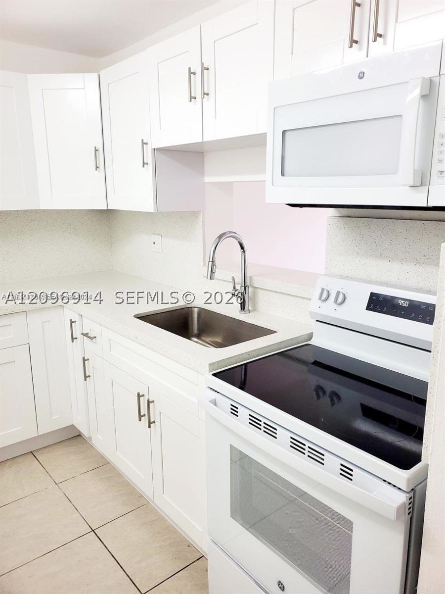 5199 NW 7th St 101