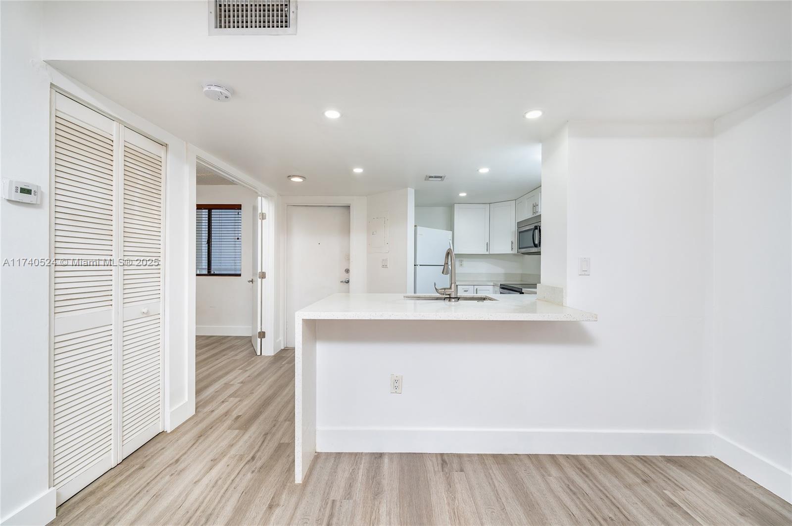 VERABELLA FALLS CONDO - Residential