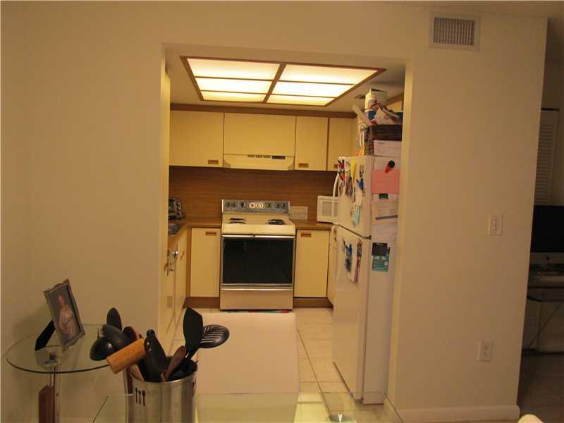 KENLAND POINTE CONDO III - Residential Lease