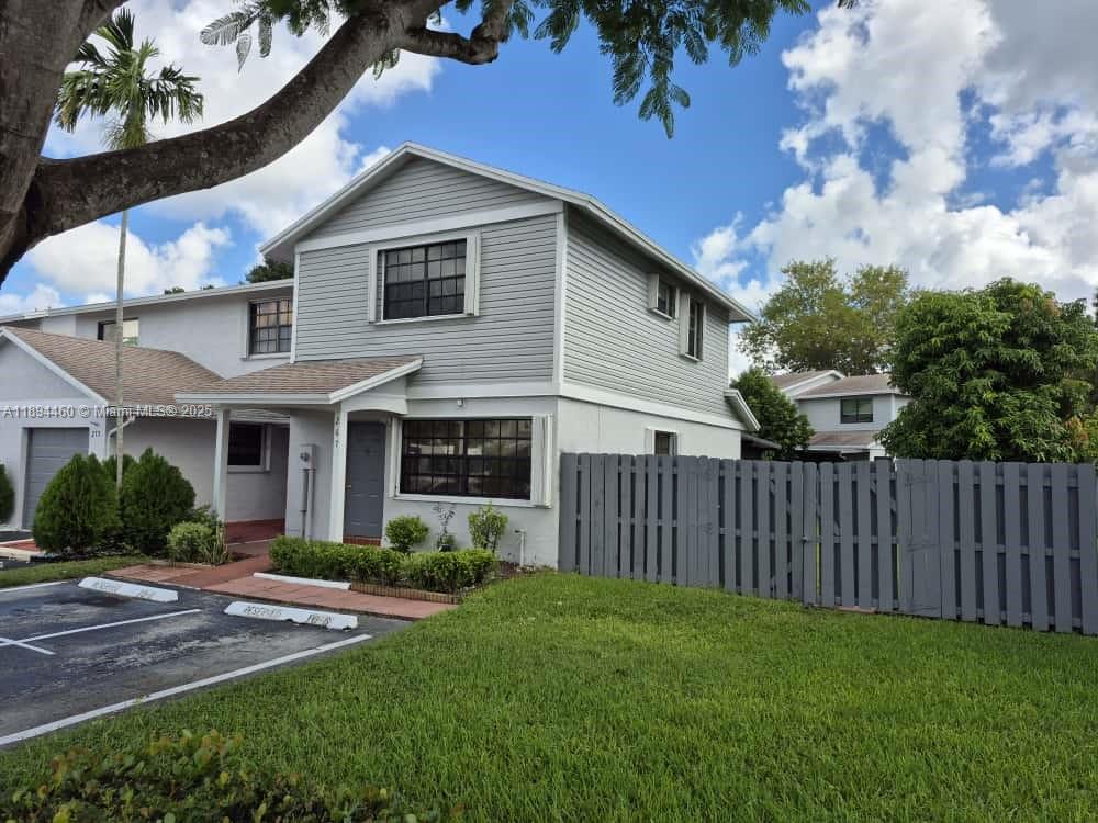 267 NW 106th Ter