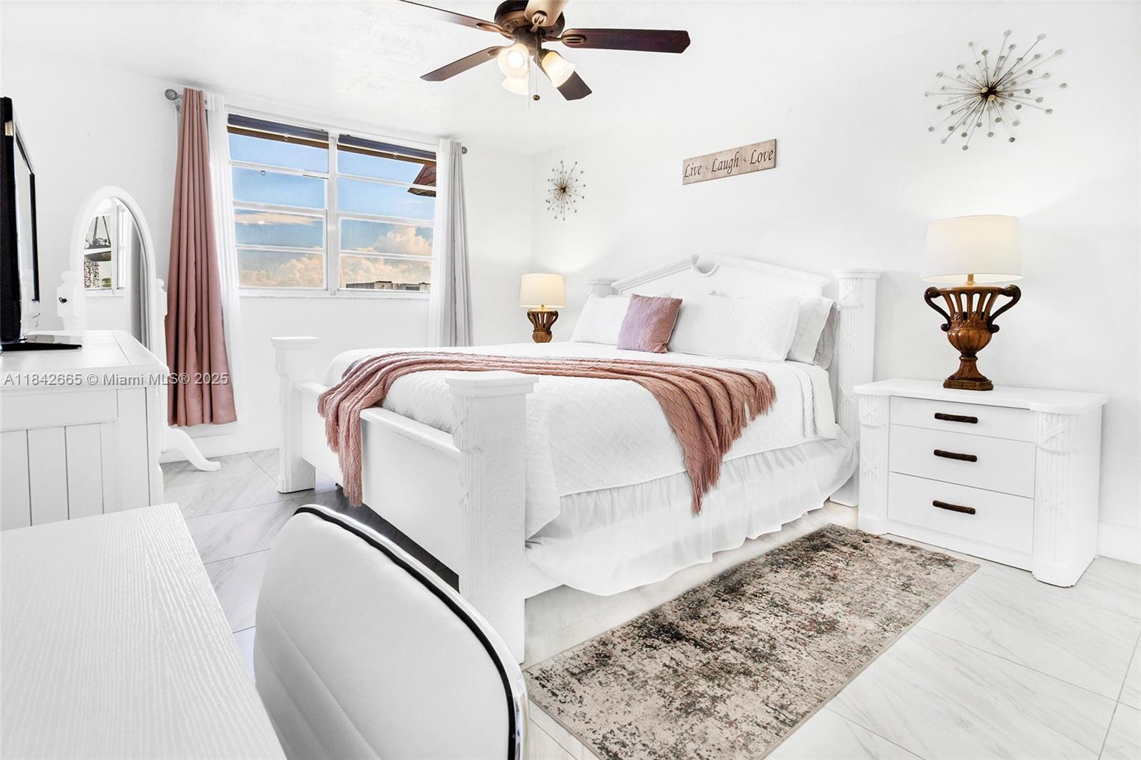 OMEGA CONDO NO 4 - Residential