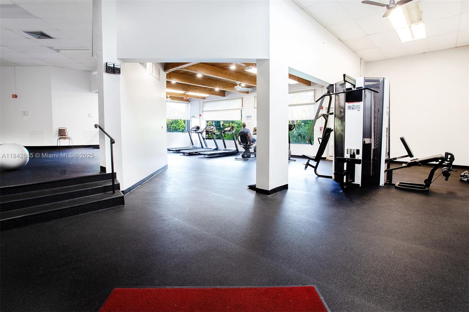 OMEGA CONDO NO 4 - Residential