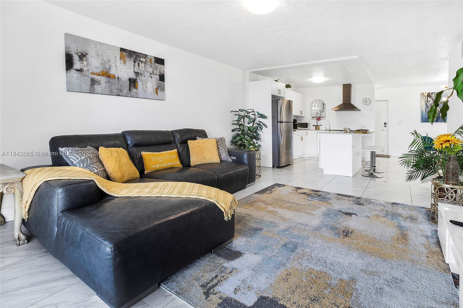 OMEGA CONDO NO 4 - Residential