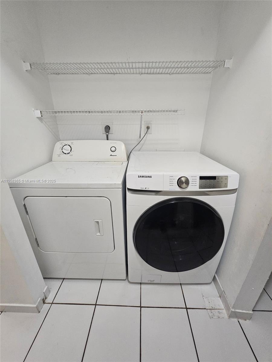 BRISTOL PARK - Residential Lease