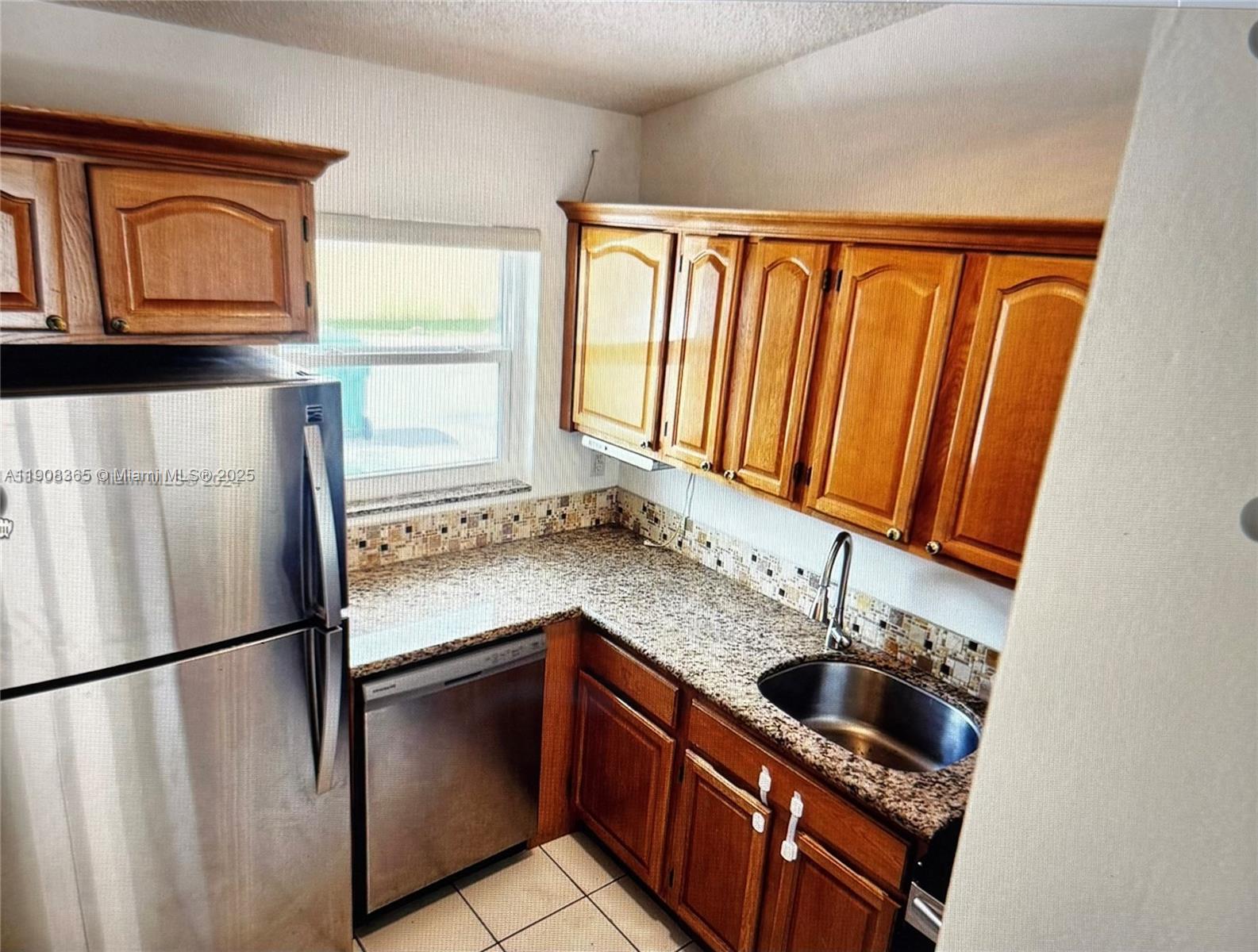 BRISTOL PARK - Residential Lease