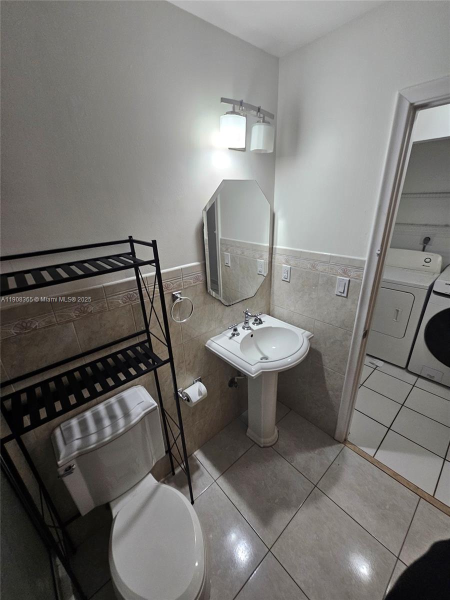 BRISTOL PARK - Residential Lease