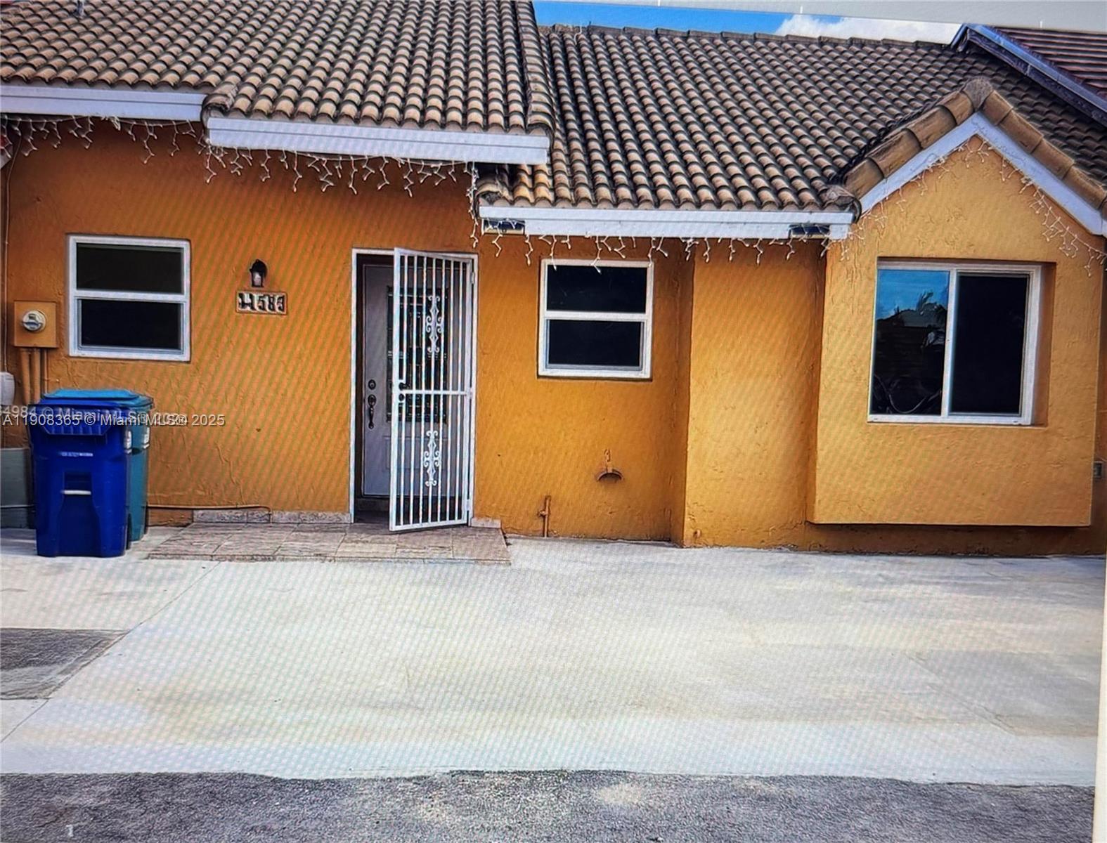 BRISTOL PARK - Residential Lease