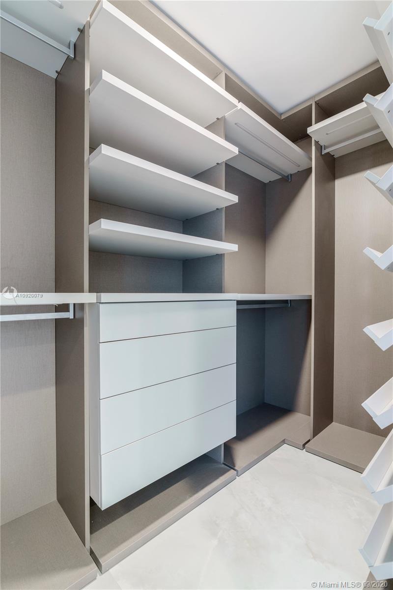 RIVA Residences - Residential
