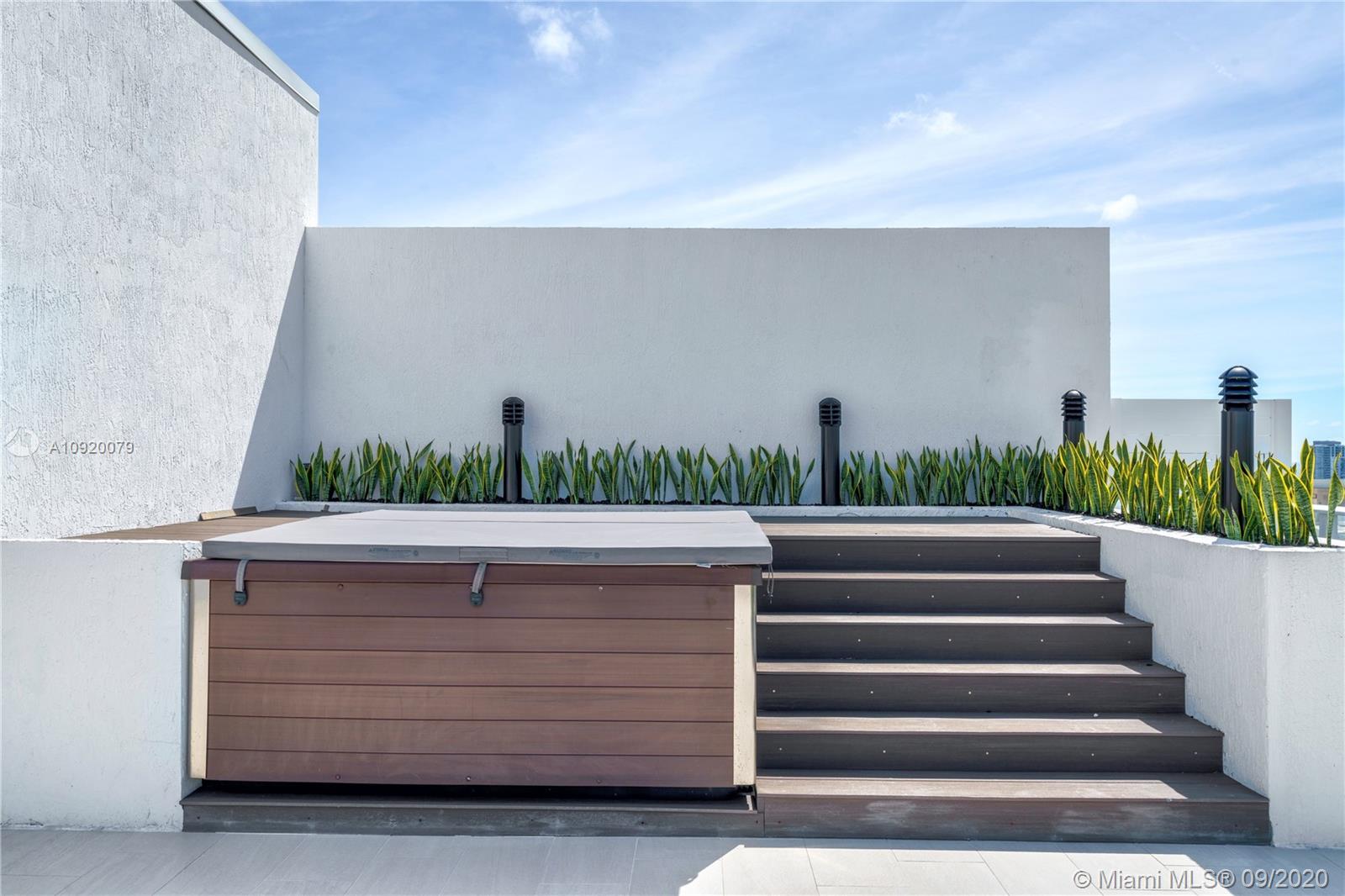 RIVA Residences - Residential
