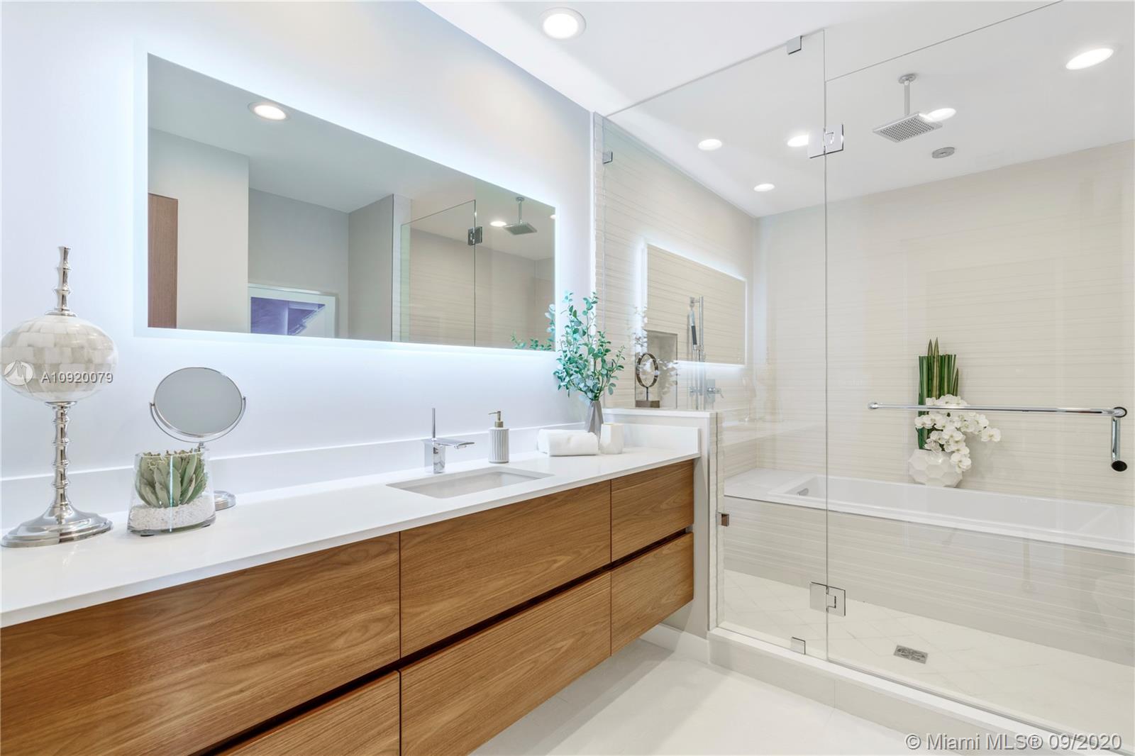 RIVA Residences - Residential