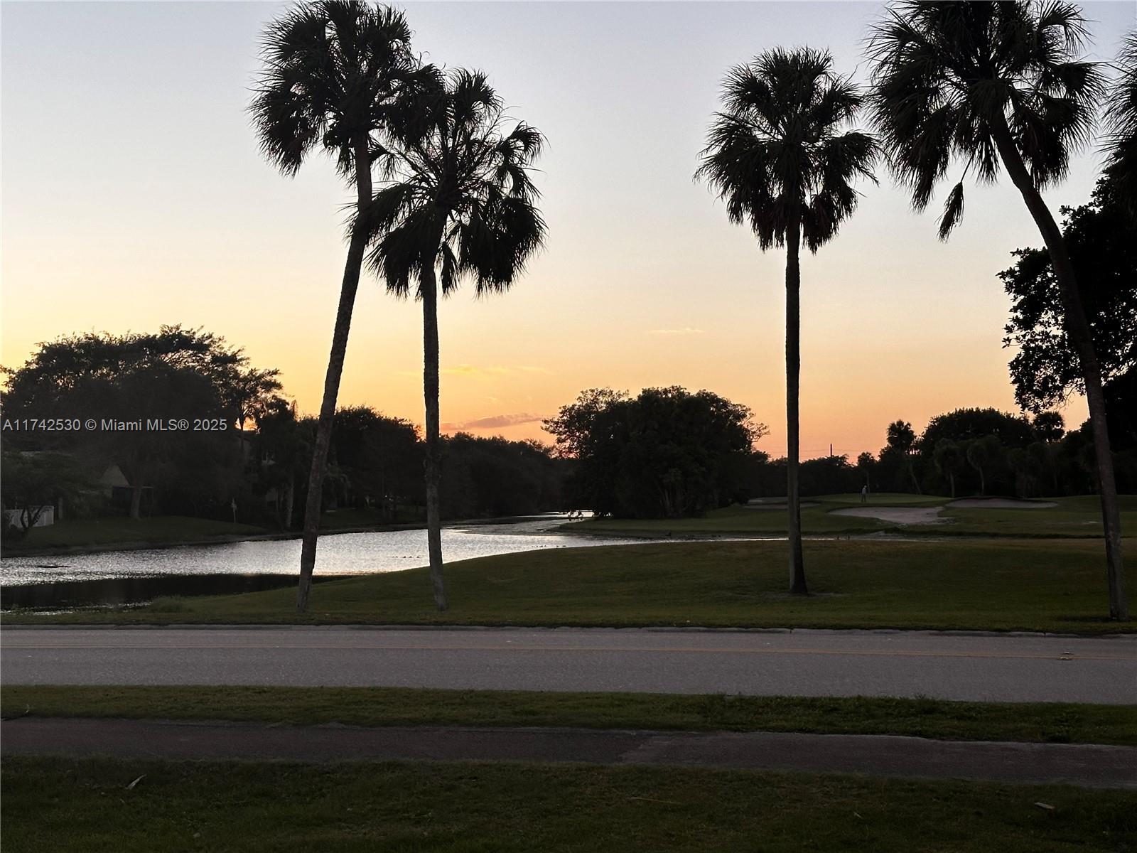 NO 14 PALM-AIRE COUNTRY C - Residential Lease