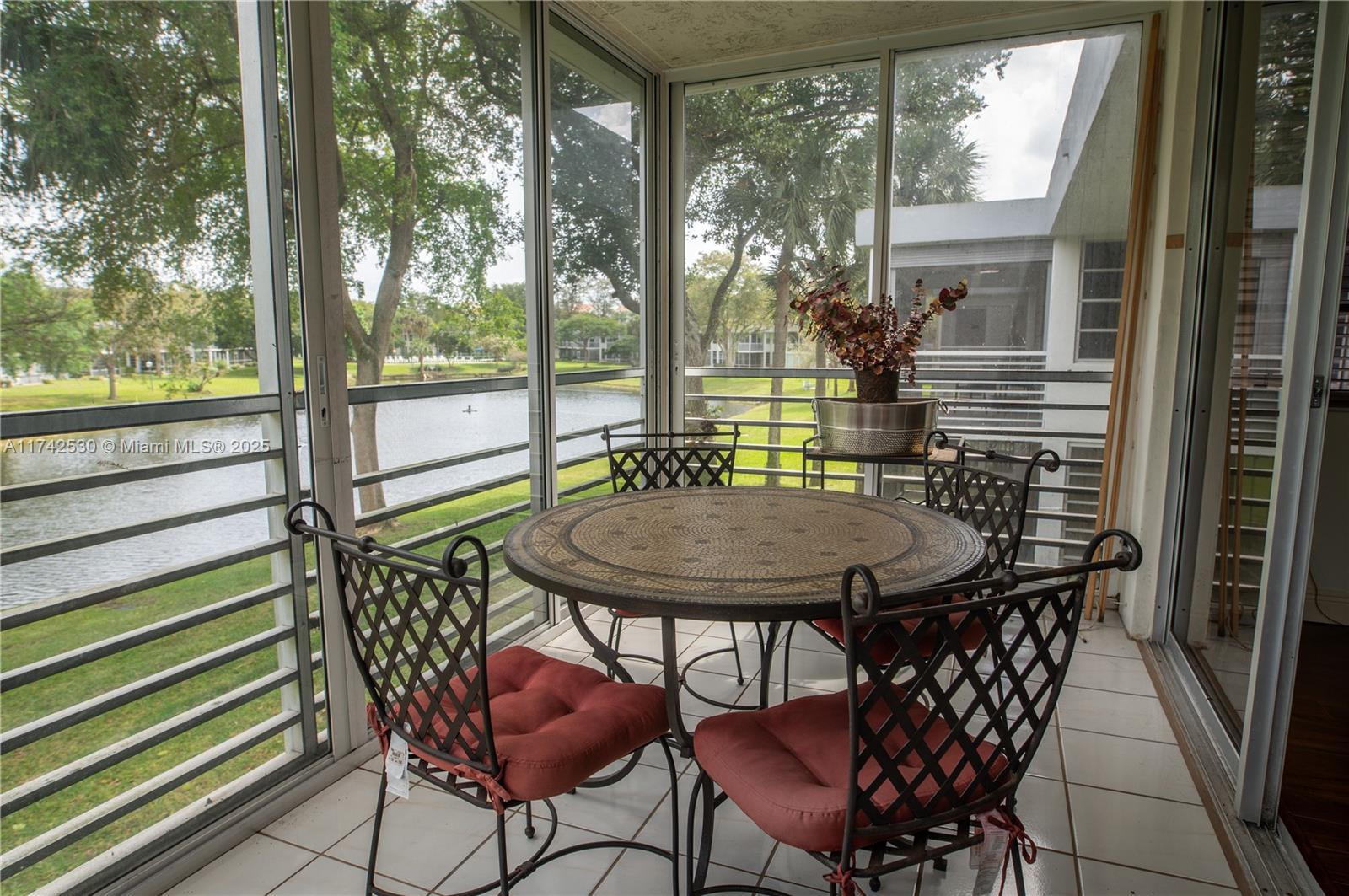 NO 14 PALM-AIRE COUNTRY C - Residential Lease