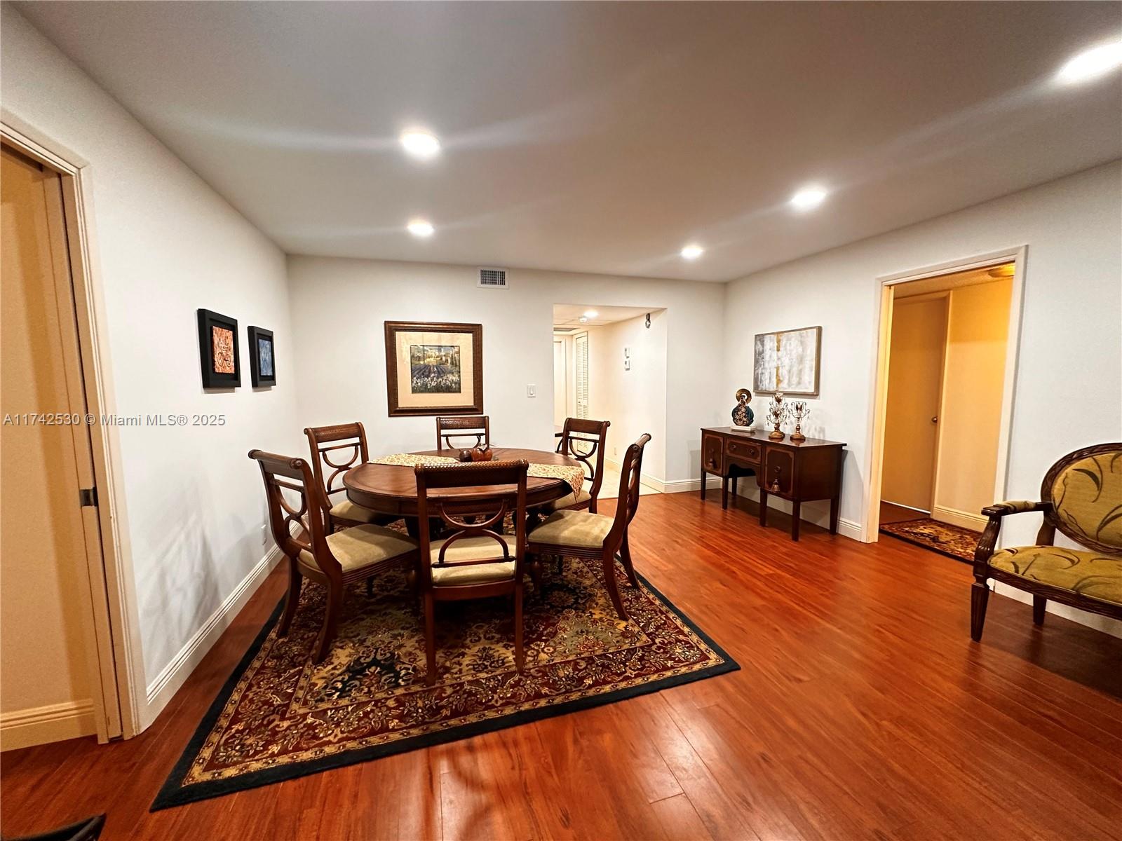 NO 14 PALM-AIRE COUNTRY C - Residential Lease