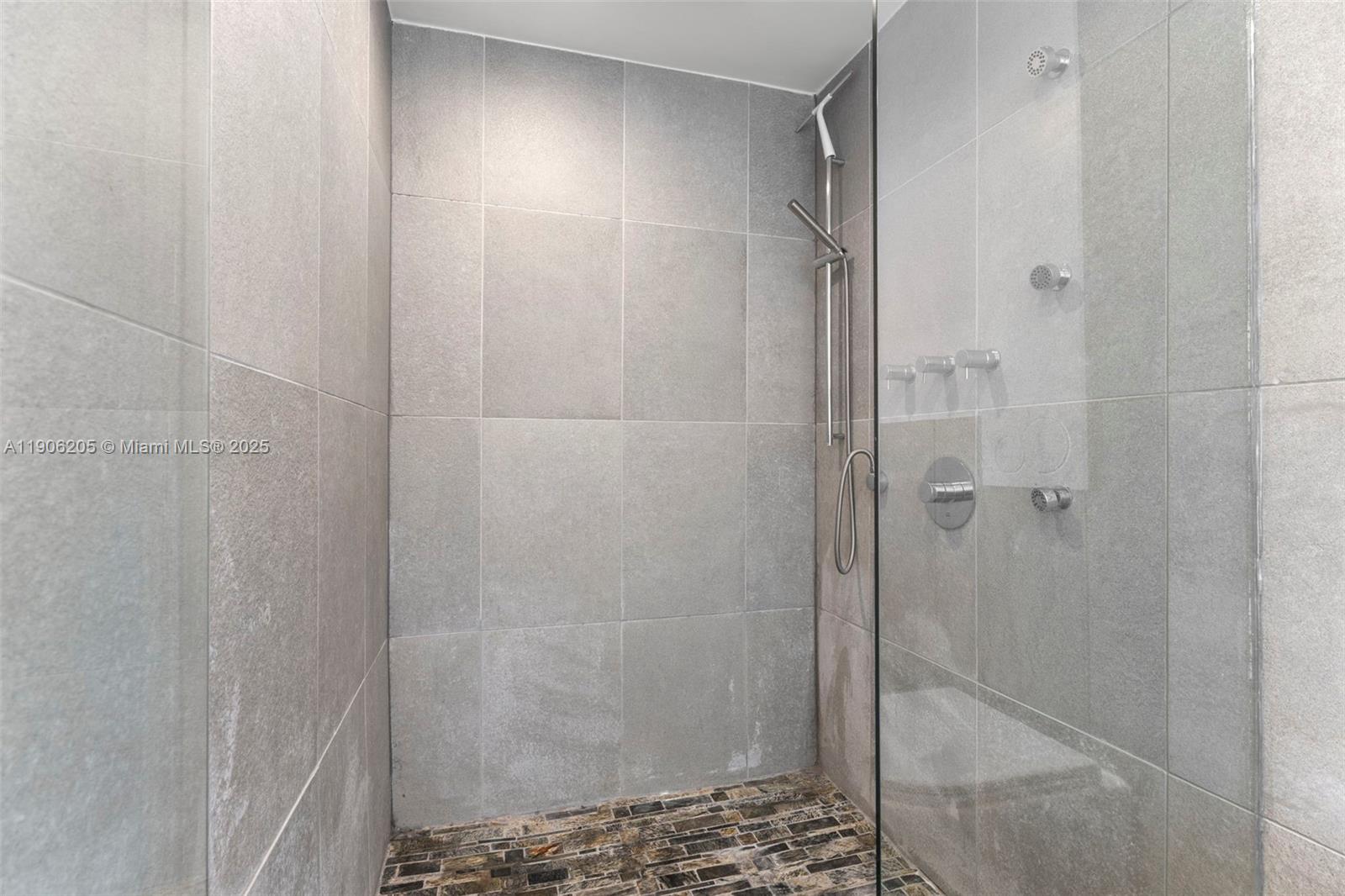 MIRADOR 1000 CONDO - Residential Lease