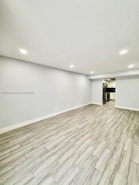 RIVERSIDE ESTATES CONDO - Residential Lease