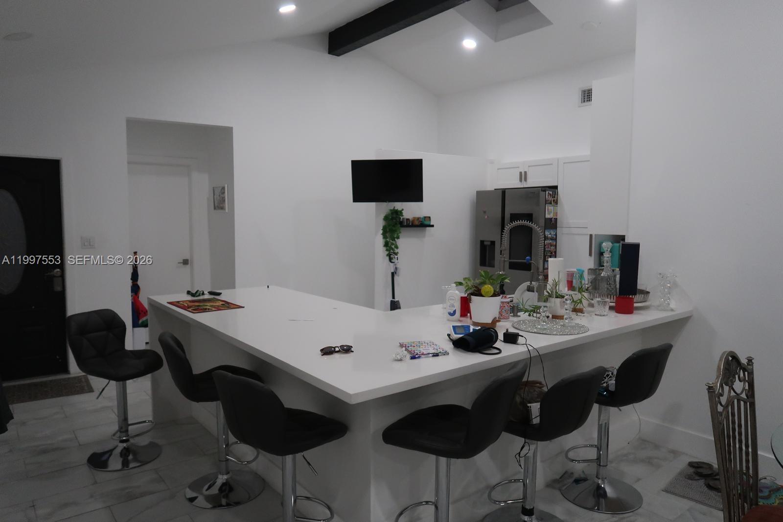 OMEGA VILLAS 3 CONDO - Residential