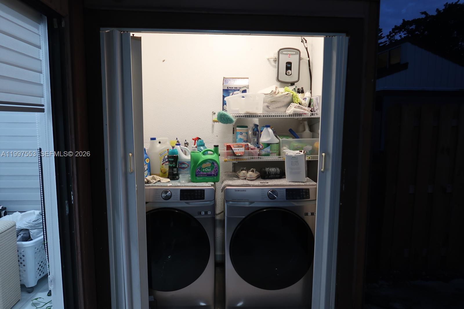 OMEGA VILLAS 3 CONDO - Residential