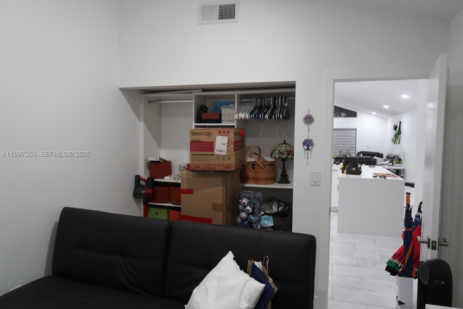 OMEGA VILLAS 3 CONDO - Residential