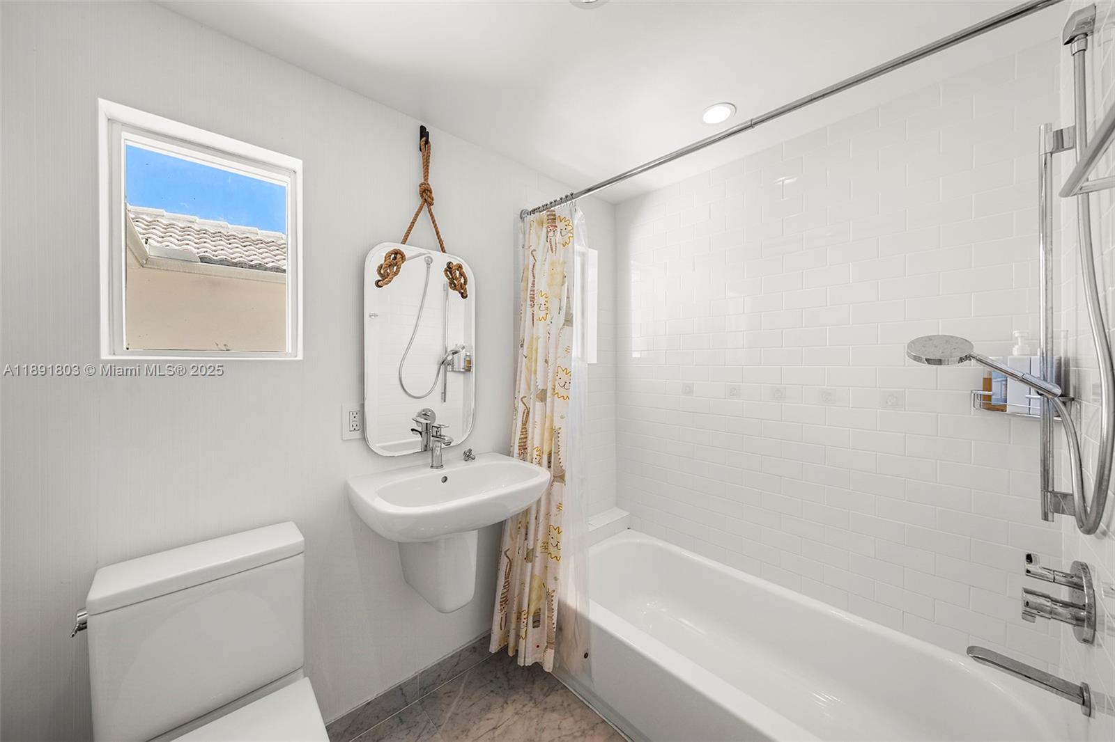 AMD PLAT OF SUNSET LAKE S - Residential