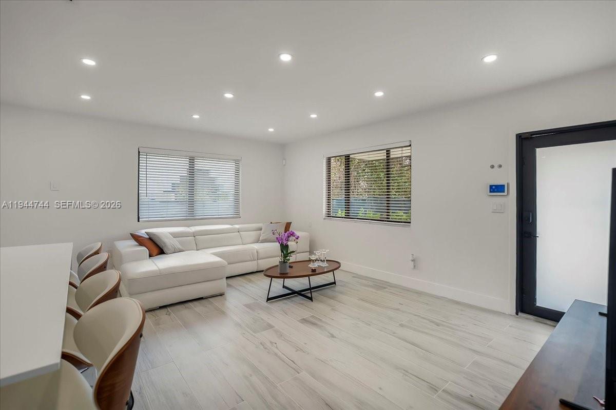 SHADOWLAWN EXTENSION SUB - Residential