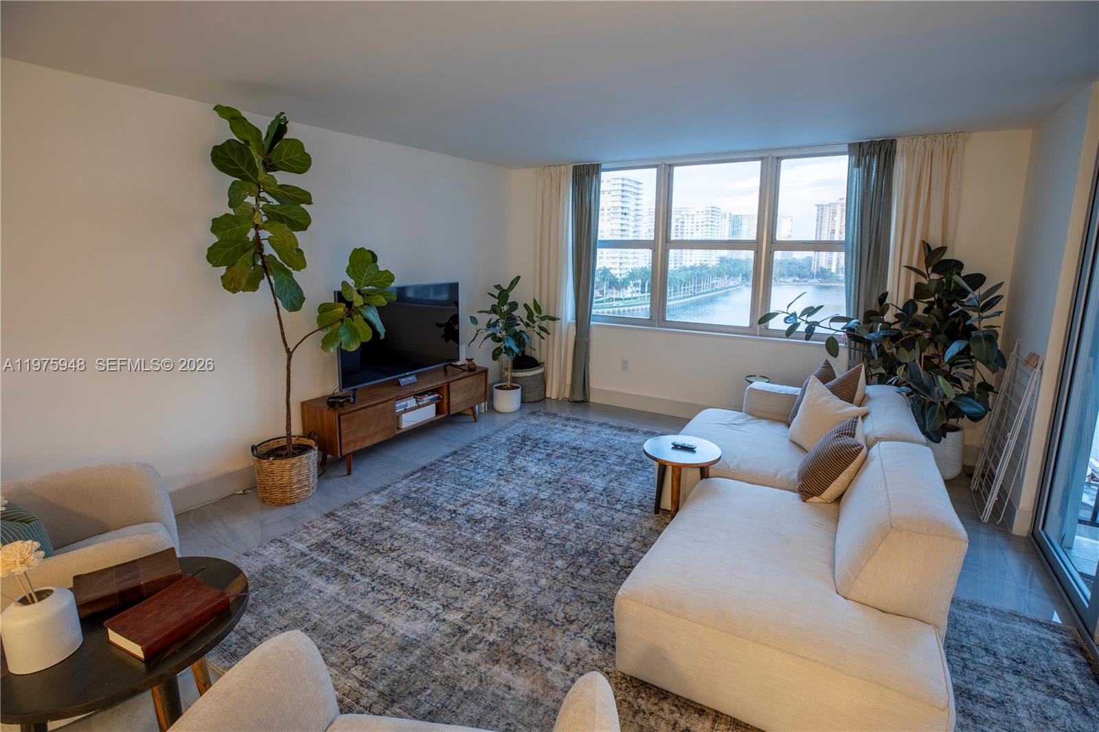 COMMODORE PLAZA CONDO - Residential Lease