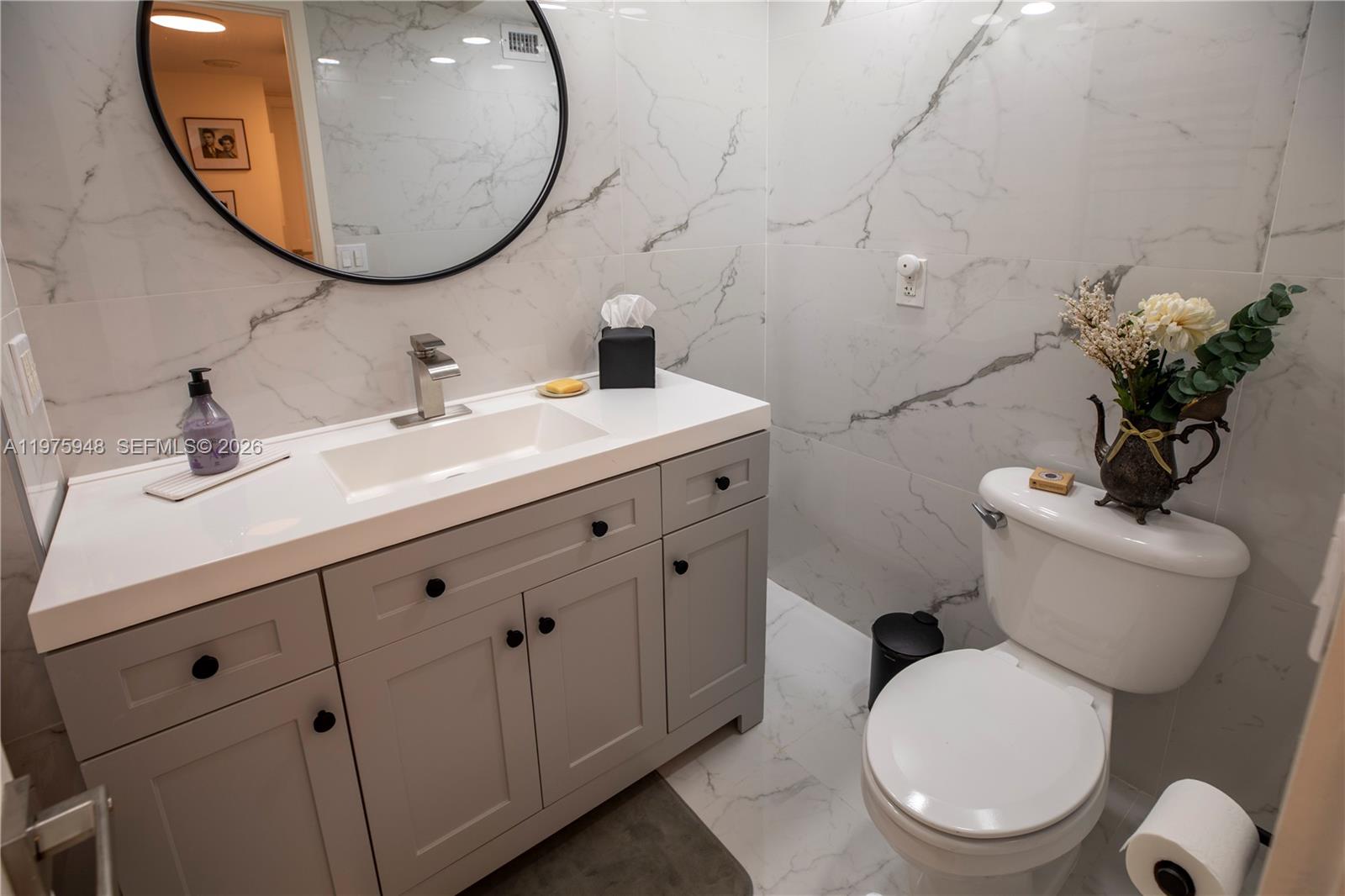 COMMODORE PLAZA CONDO - Residential Lease