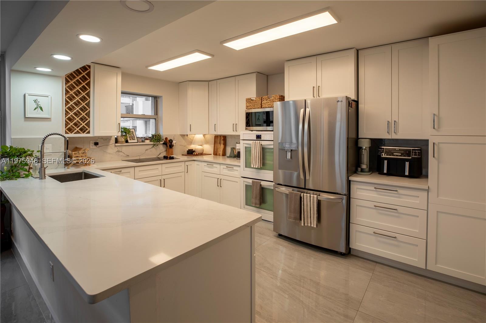 COMMODORE PLAZA CONDO - Residential Lease