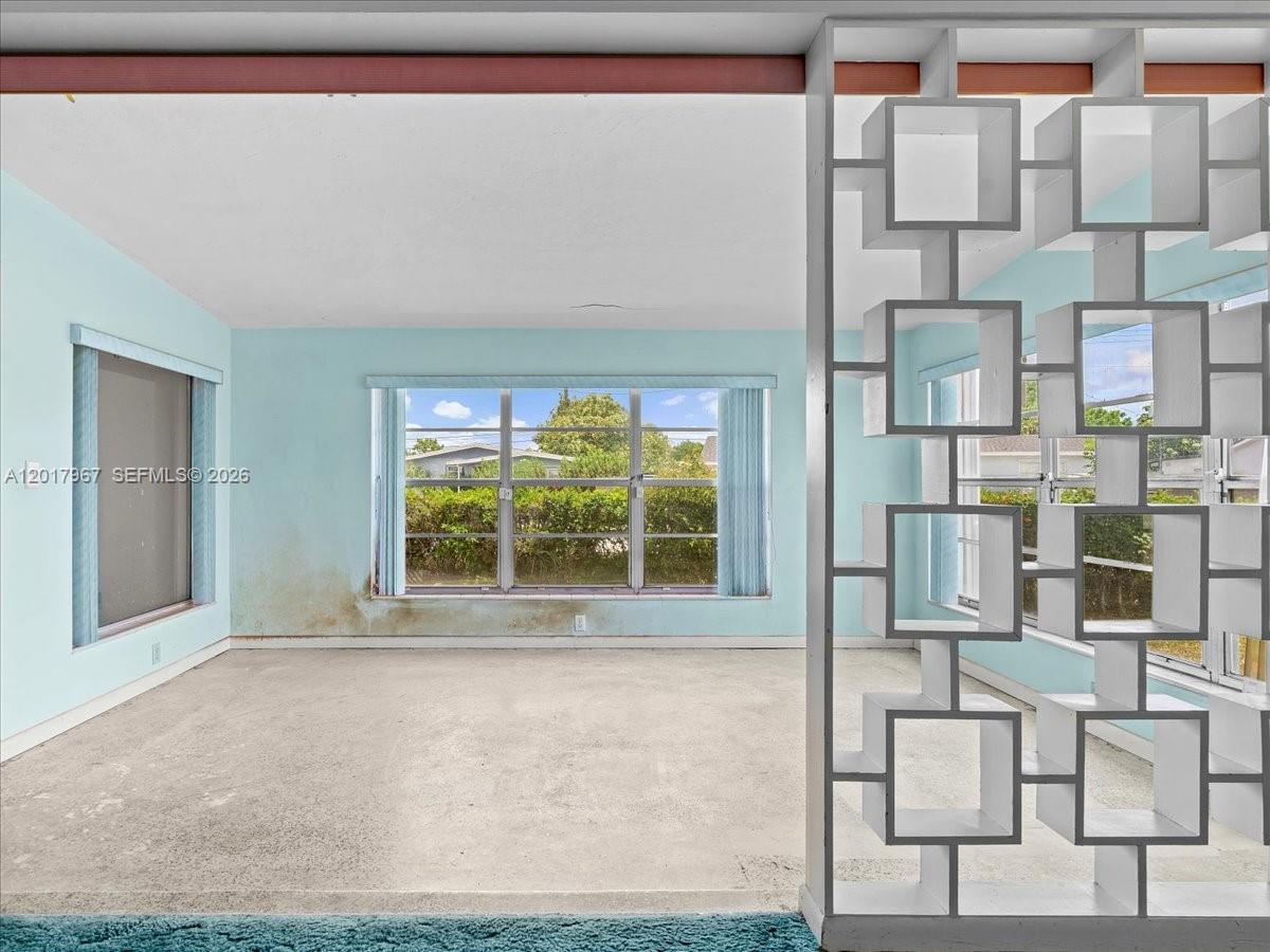 SO MIAMI HEIGHTS MANOR - Residential