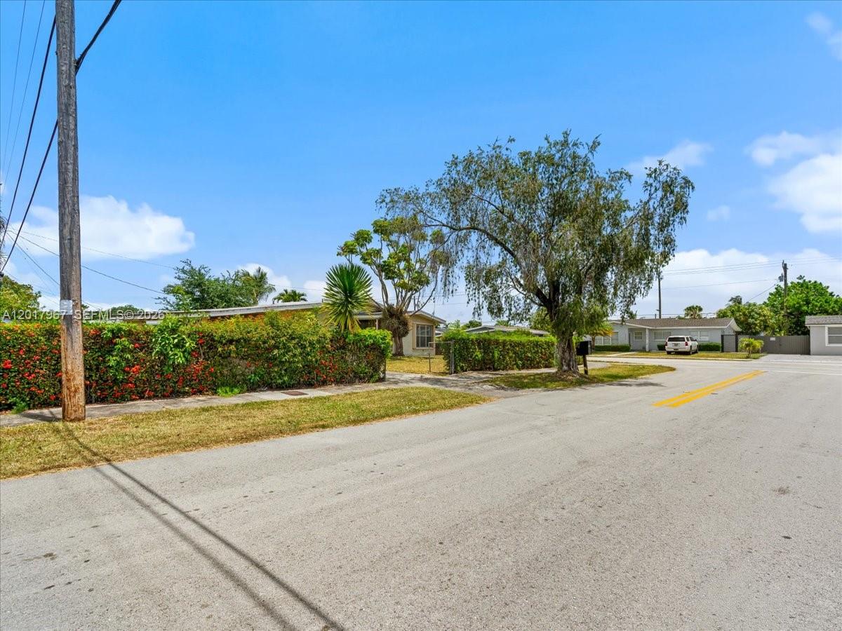 SO MIAMI HEIGHTS MANOR - Residential
