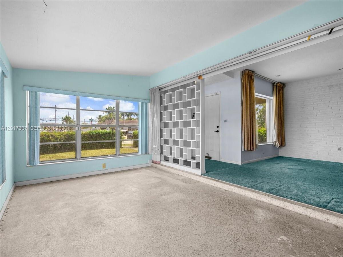 SO MIAMI HEIGHTS MANOR - Residential