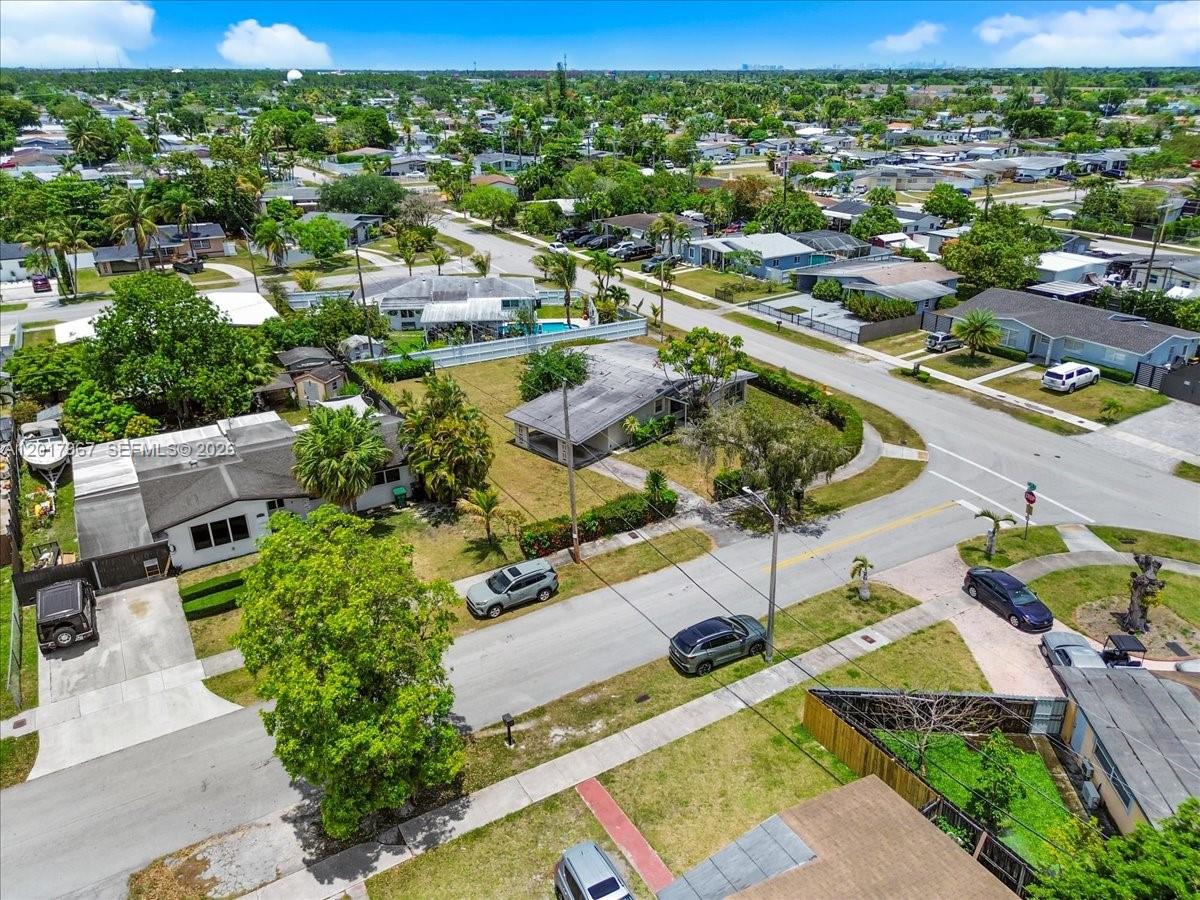 SO MIAMI HEIGHTS MANOR - Residential