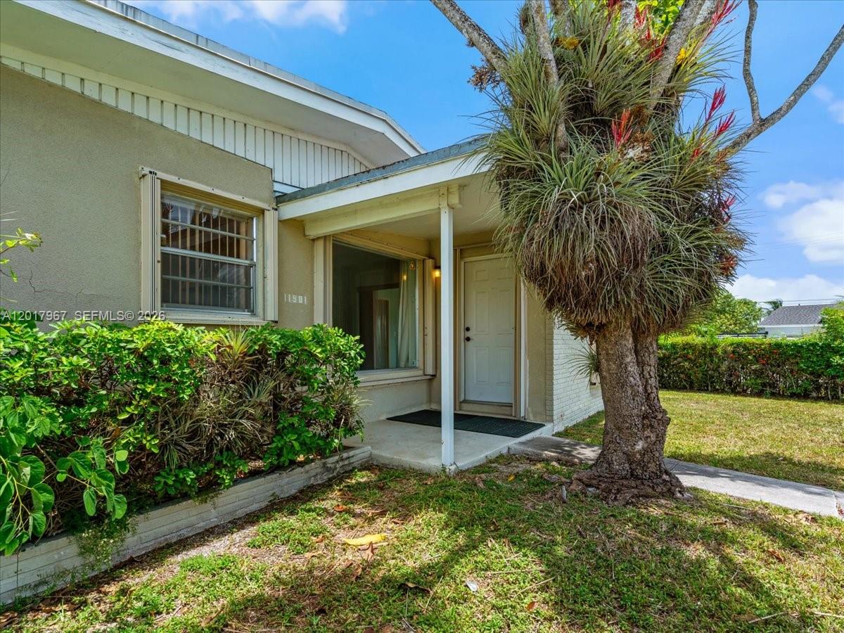 SO MIAMI HEIGHTS MANOR - Residential