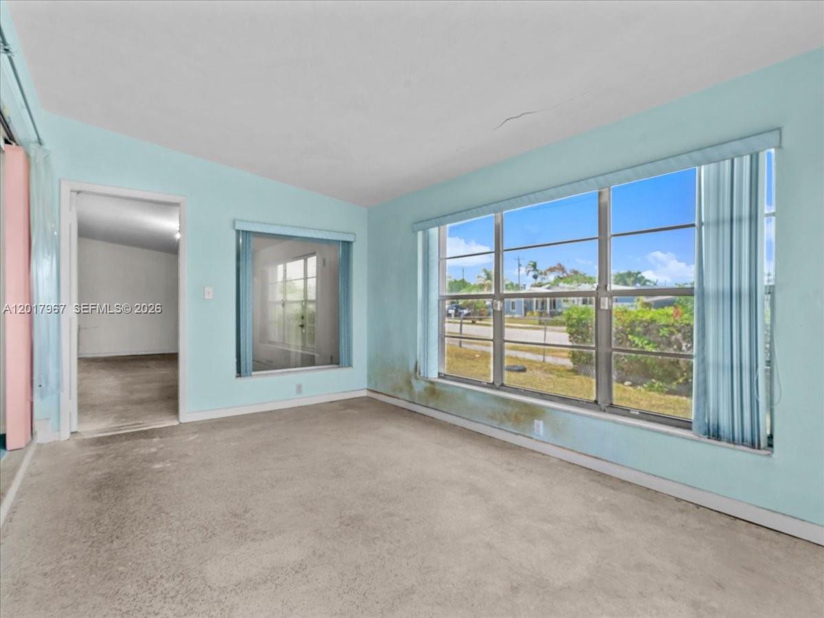 SO MIAMI HEIGHTS MANOR - Residential