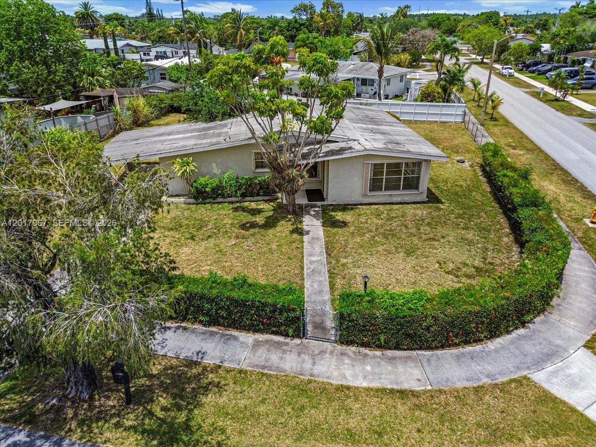 SO MIAMI HEIGHTS MANOR - Residential