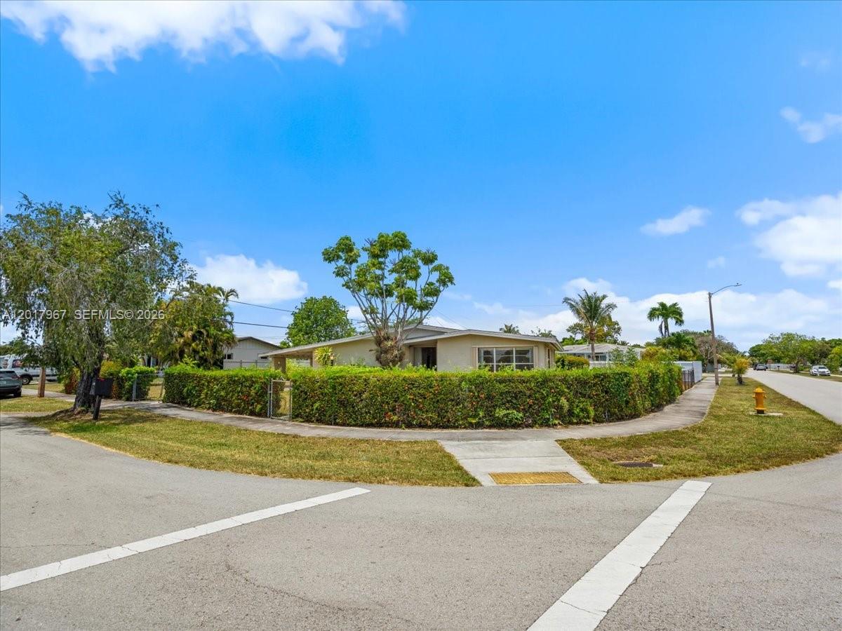 SO MIAMI HEIGHTS MANOR - Residential