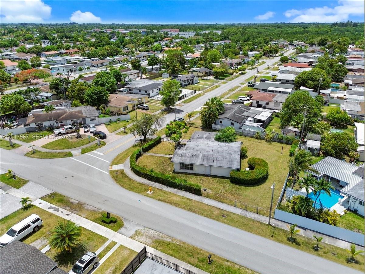 SO MIAMI HEIGHTS MANOR - Residential