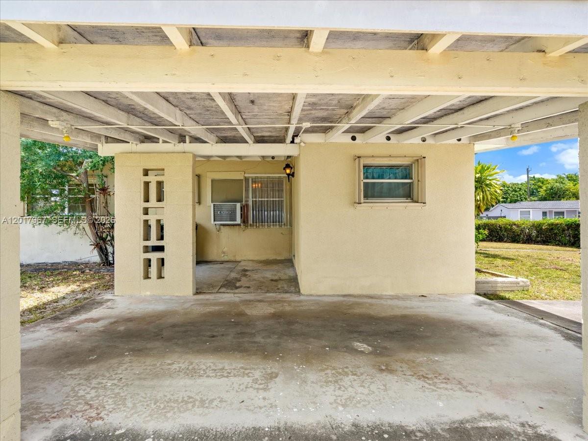 SO MIAMI HEIGHTS MANOR - Residential