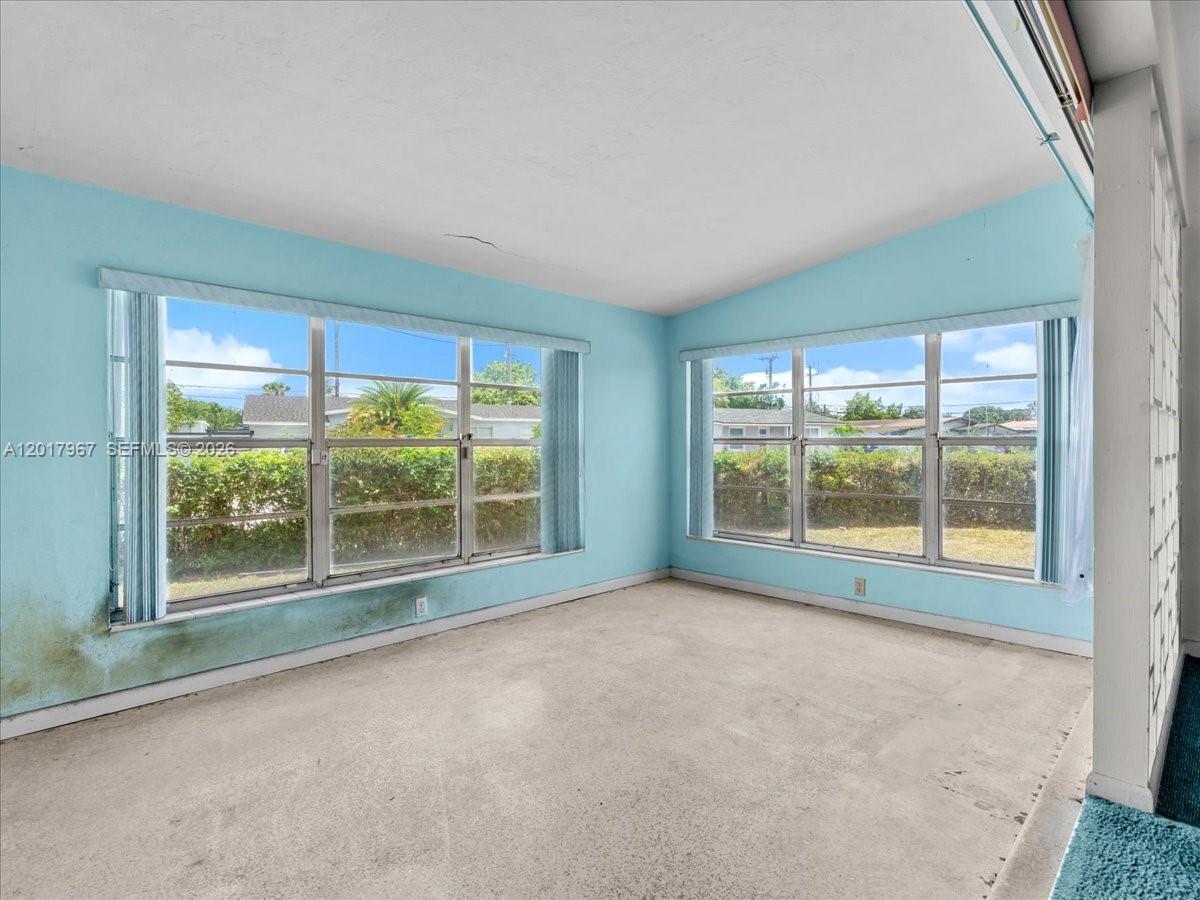 SO MIAMI HEIGHTS MANOR - Residential