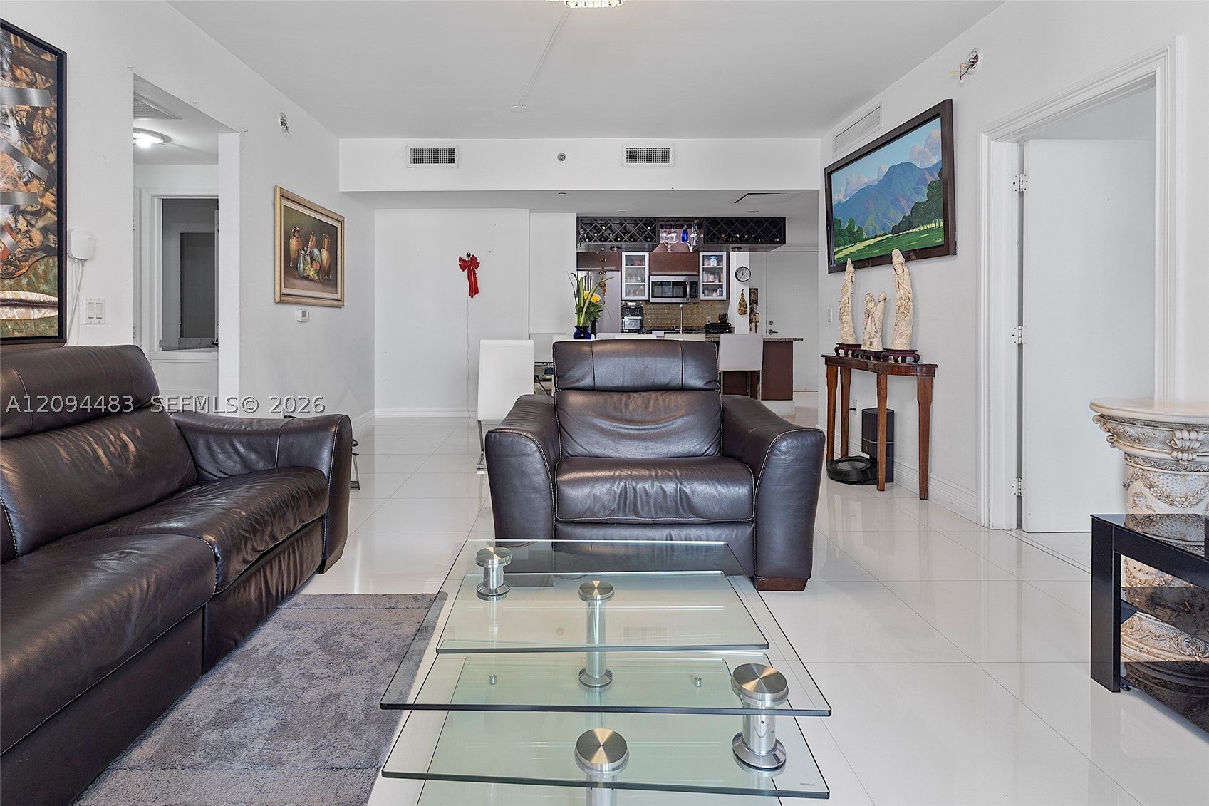 951 Brickell Ave 605