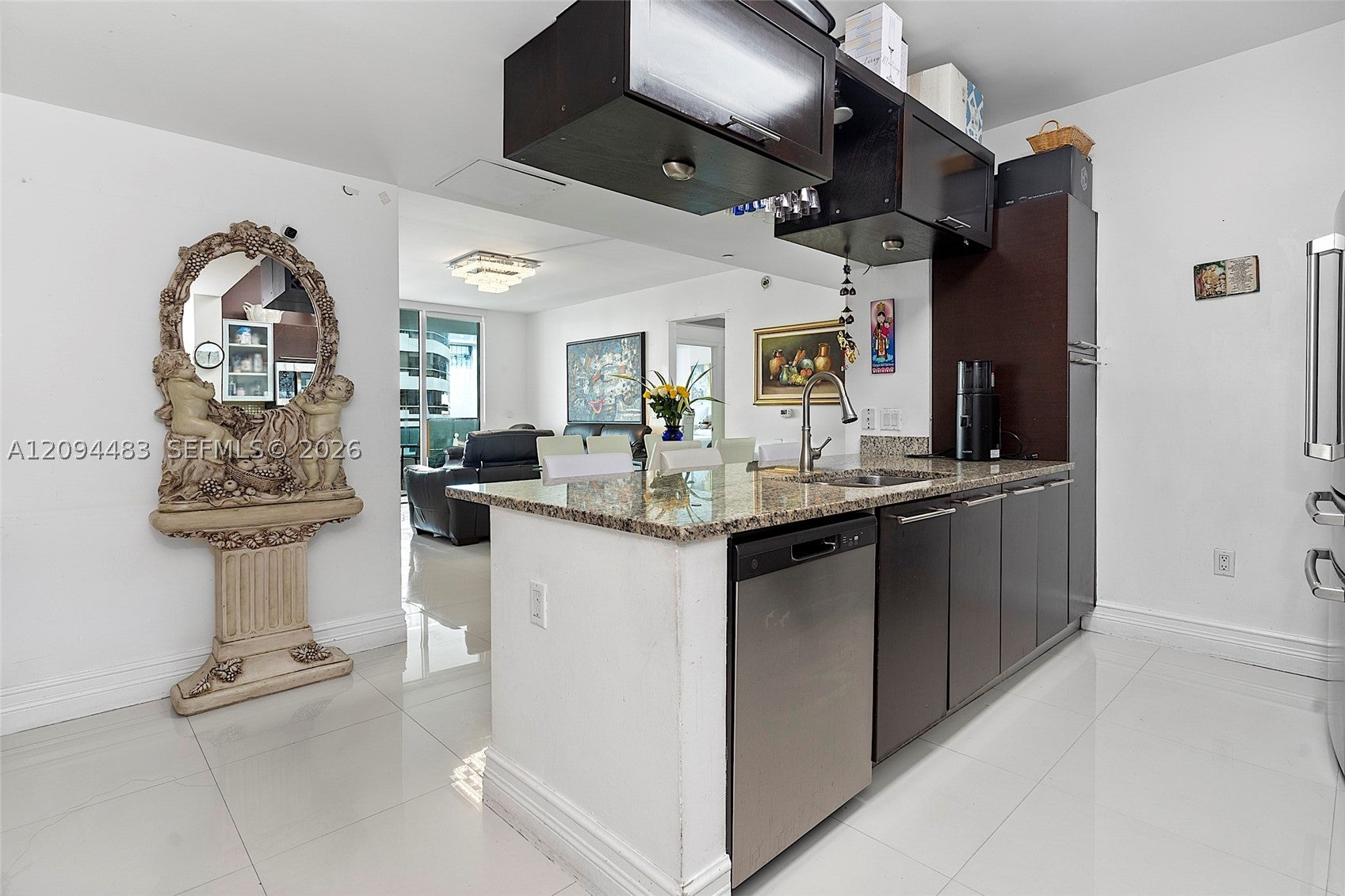 951 Brickell Ave 605