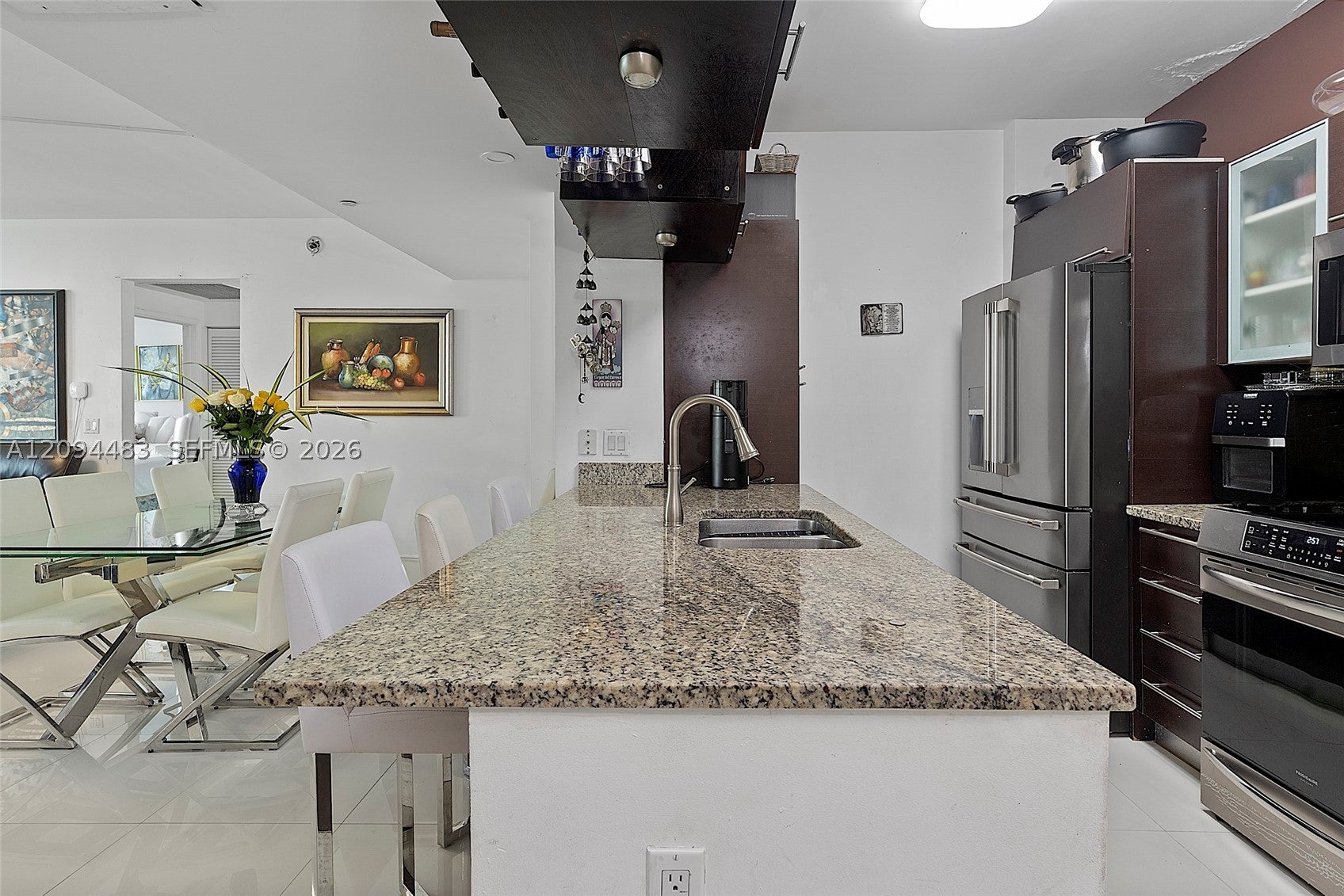 951 Brickell Ave 605