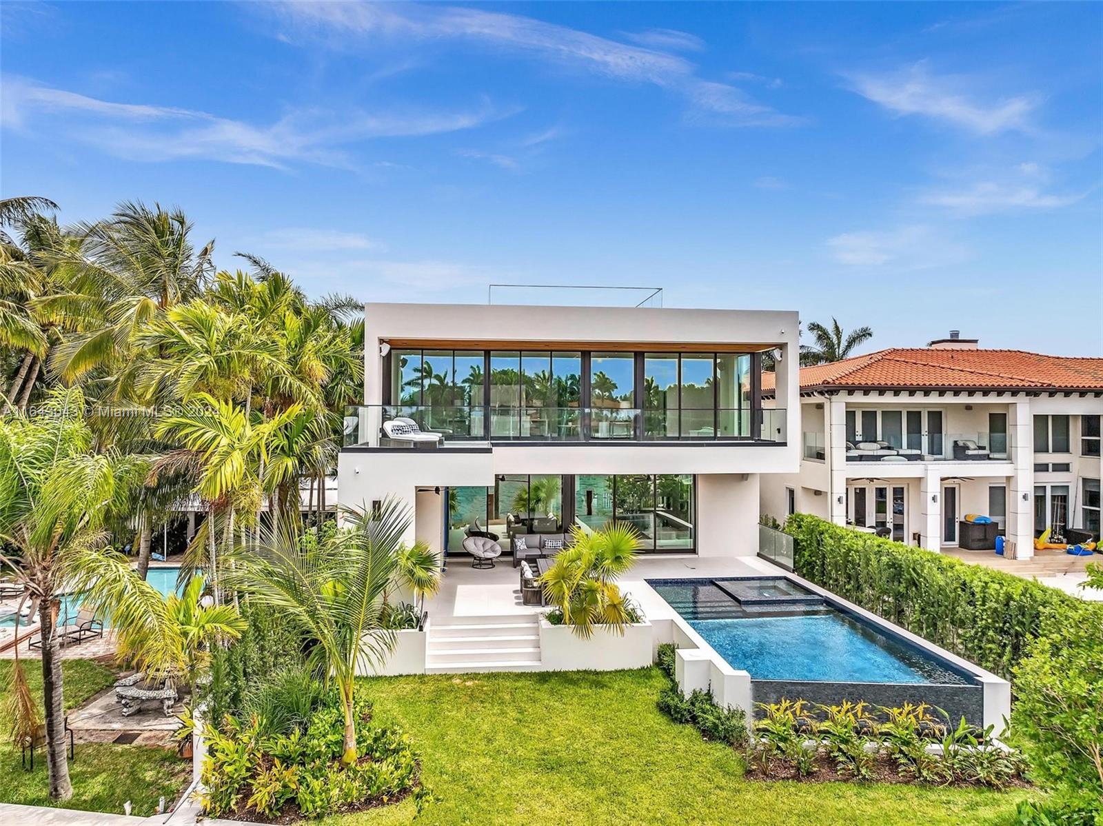ALTOS DEL MAR NO 4 - Residential