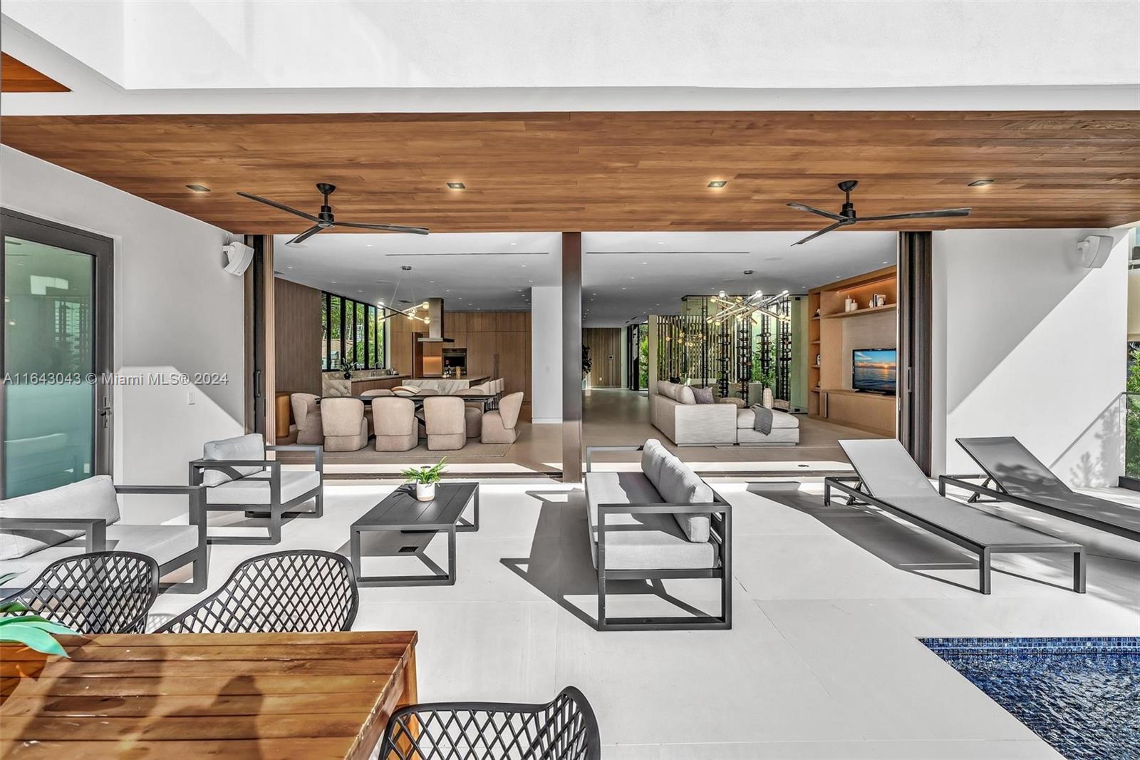 ALTOS DEL MAR NO 4 - Residential