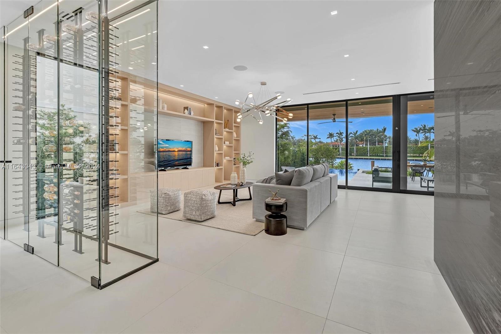 ALTOS DEL MAR NO 4 - Residential