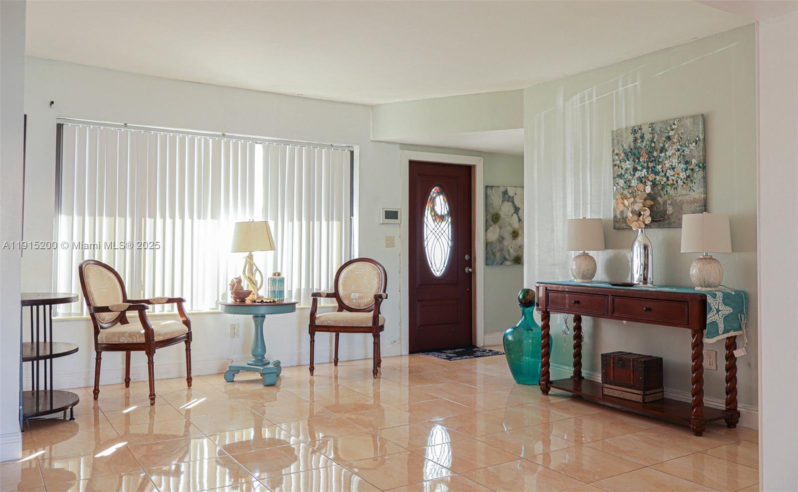 PALM SPRINGS LAKES 1ST AD - Residential