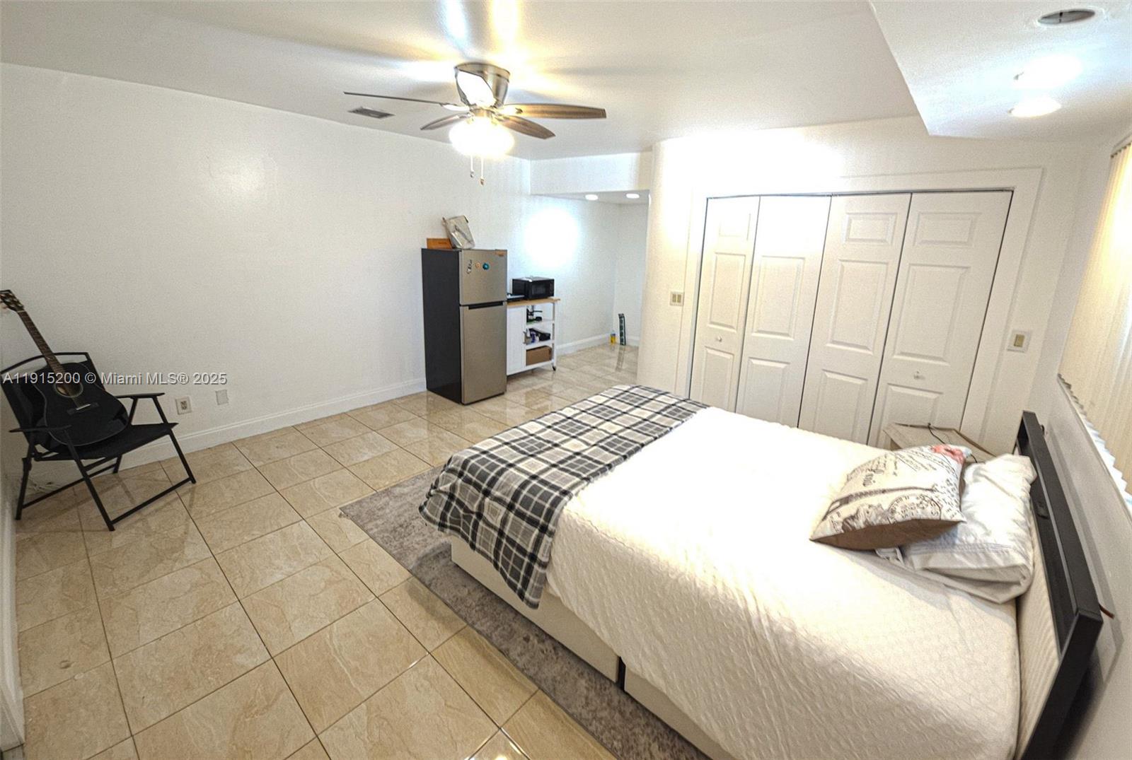 PALM SPRINGS LAKES 1ST AD - Residential