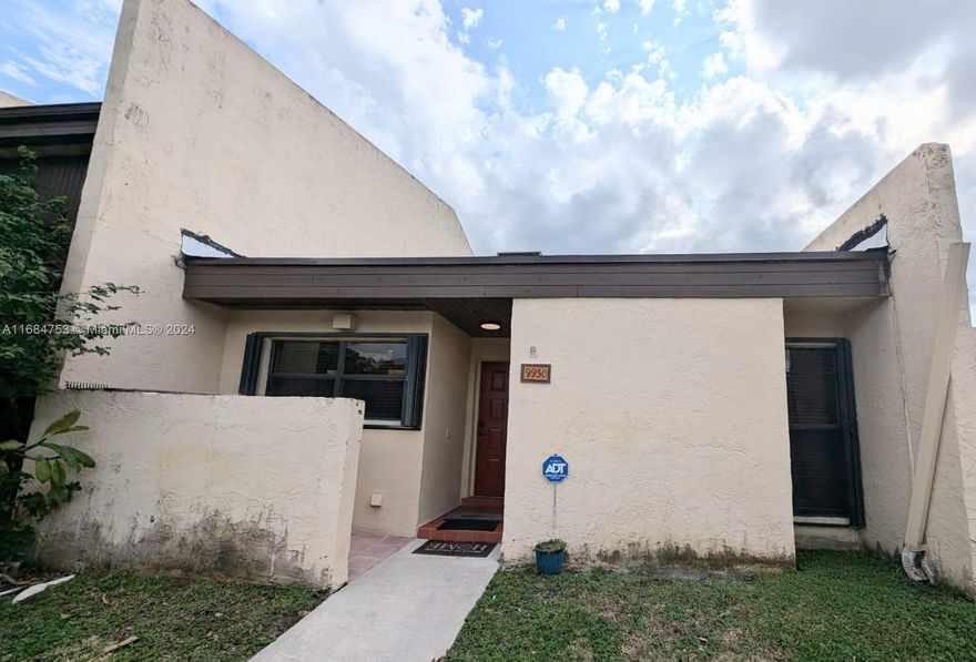 Step inside this updated 2 bed 2 bath condo villa in the heart of Pembroke Pines. Enjoy high vaulted ceilings with open layout and private screened in patio terrace. Ready for new owner to add their finishing touches. Brand new roof from 2023. Property being sold as-is.